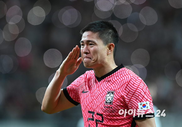 한국 권창훈이 14일 오후 서울 마포구 서울월드컵경기장에서 열린 축구 국가대표팀 평가전 대한민국 대 이집트 경기에서 추가골을 넣은 후 기뻐하고 있다. [사진=김성진 기자]