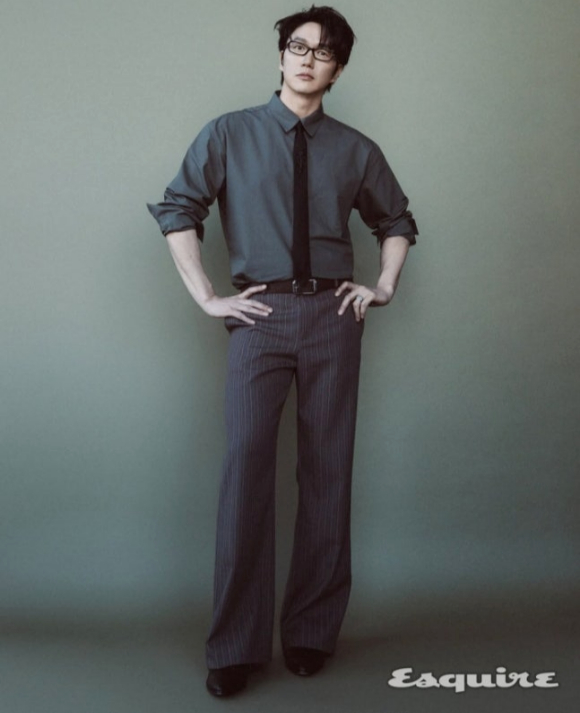 성시경 [사진=에스콰이어]