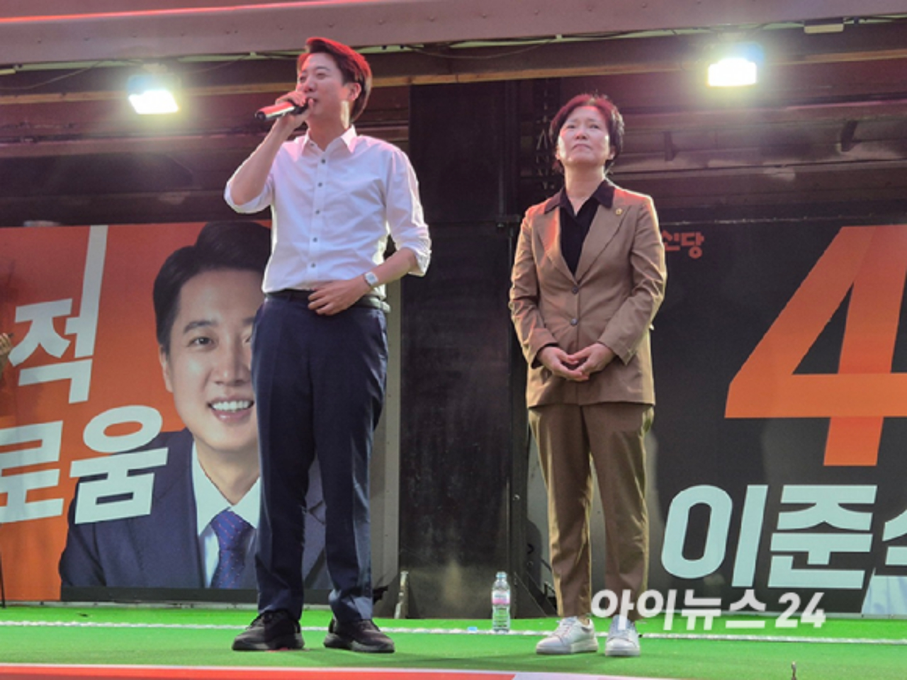 이준석 개혁신당 대선 후보가 2일 대구 수성구 수성못 상화동산에서 마지막 유세를 펼치고 있다. [사진=김주훈 기자]
