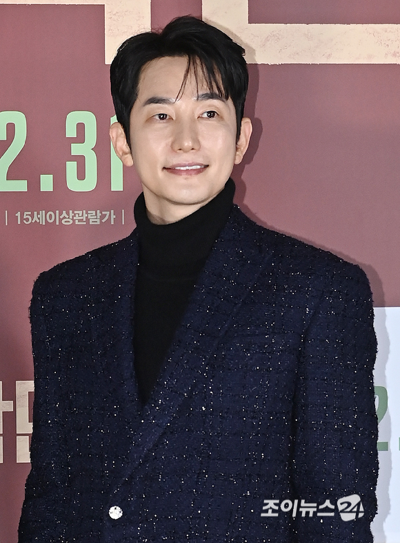 배우 박시후가 8일 서울 용산구 CGV 용산아이파크몰에서 열린 영화 '신의 악단' 제작보고회에서 포즈를 취하고 있다 [사진=곽영래 기자]