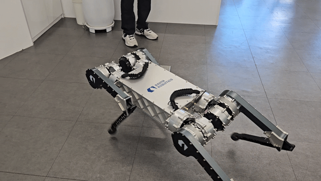 황보제민 라이온로보틱스 대표가 4일 오후 서울 지사에서 인터뷰를 앞두고 사진 촬영을 하고 있다. [사진=설재윤 기자]