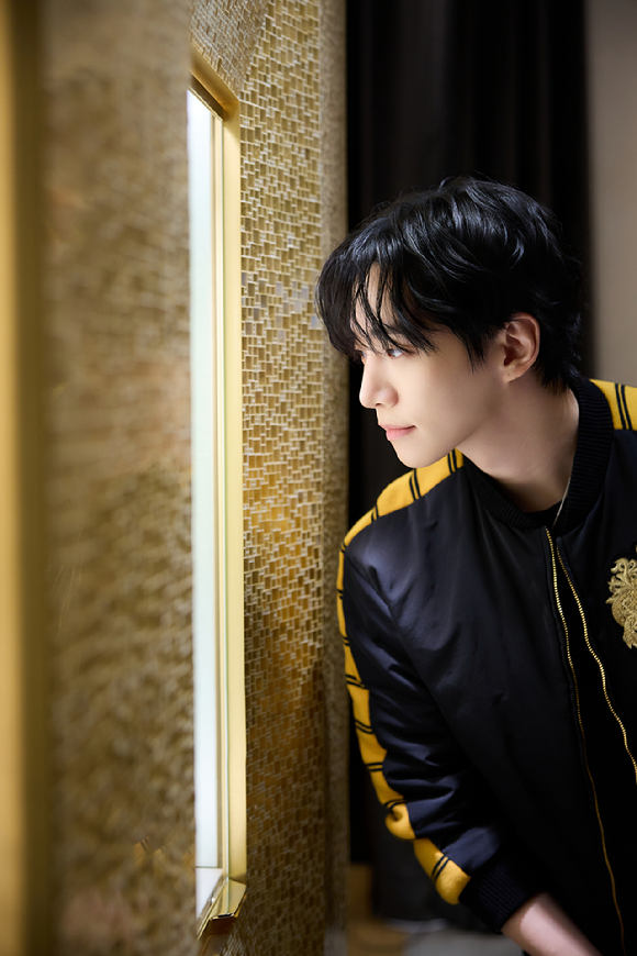 가수 겸 배우 이준호가 피아제 워치 런칭 행사에 참여해 활약하고 있다. [사진=피아제]