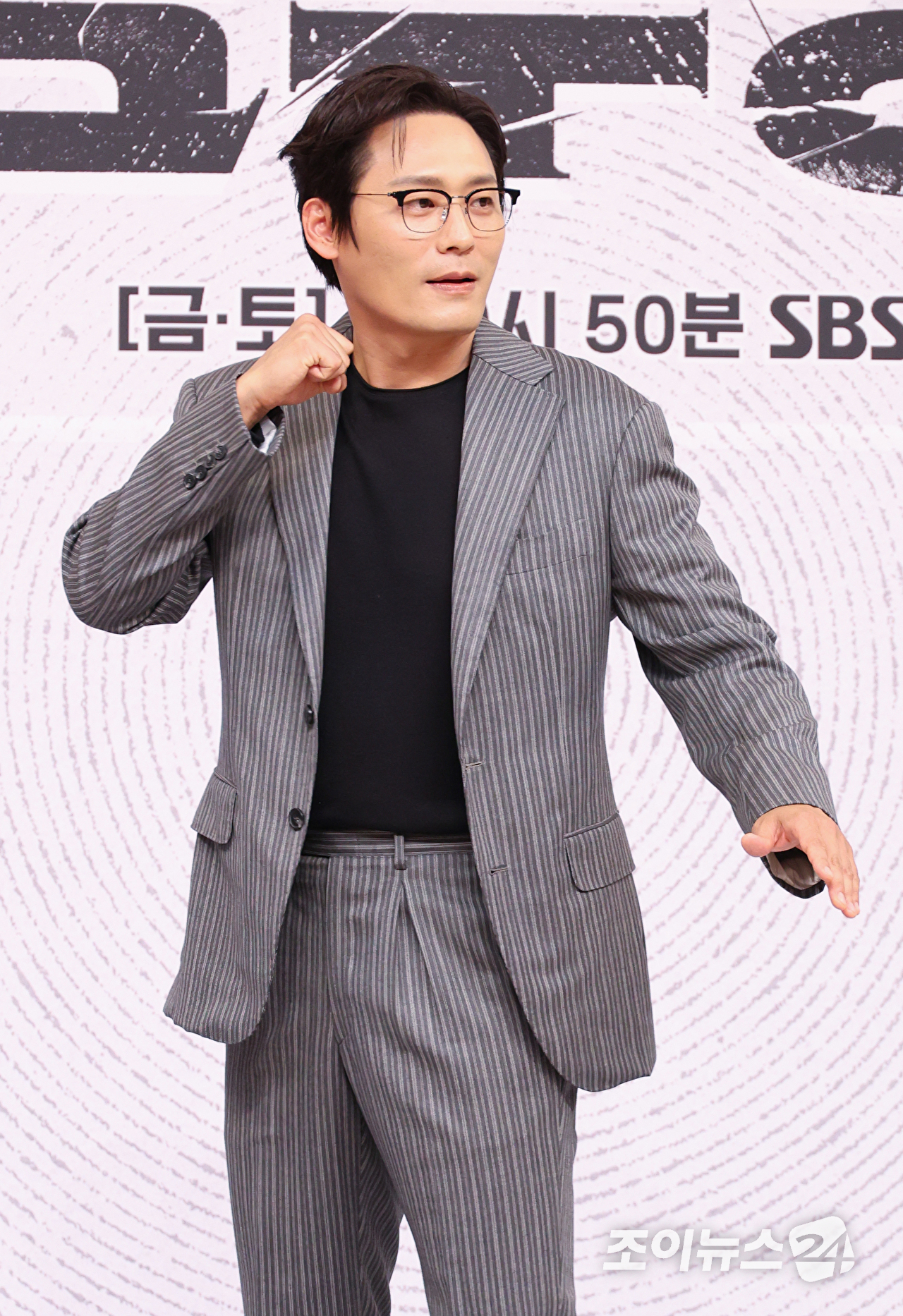 [포토] 최대훈 '태권도 관장님의 맛보기 액션'