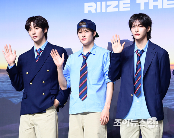 그룹 라이즈가 19일 오전 서울 용산구 블루스퀘어에서 열린 라이즈(RIIZE) 첫 정규 'ODYSSEY(오디세이)' 쇼케이스에 참석하고 있다. [사진=정소희 기자]