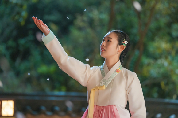 '남주의 첫날밤을 가져버렸다' 권한솔 [사진=KBS ]