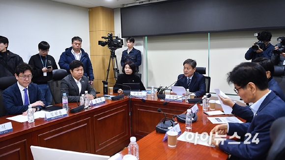 김영배 외교통일위원회 간사가 3일 서울 여의도 국회 의원회관에서 열린 이란사태 관련 당&middot;정간담회에서 발언하고 있다. [사진=곽영래 기자]