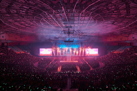 블랙핑크가 16일 서울 올림픽공원 KSPO DOME에서 열린 단독콘서트 'BLACKPINK WORLD TOUR [BORN PINK] SEOUL'에서 무대를 선보이고 있다. [사진=YG엔터테인먼트]