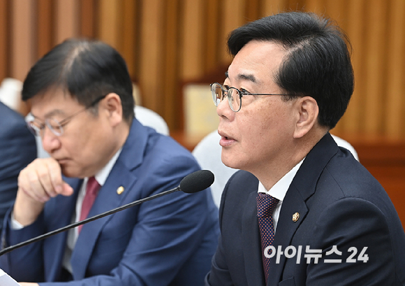 송언석 국민의힘 원내대표가 3일 서울 여의도 국회에서 열린 원내대책회의에서 발언하고 있다. [사진=곽영래 기자]