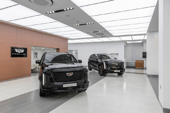 캐딜락&GMC, '송파 전시장' 외관 전경. [사진=GM 한국사업장]