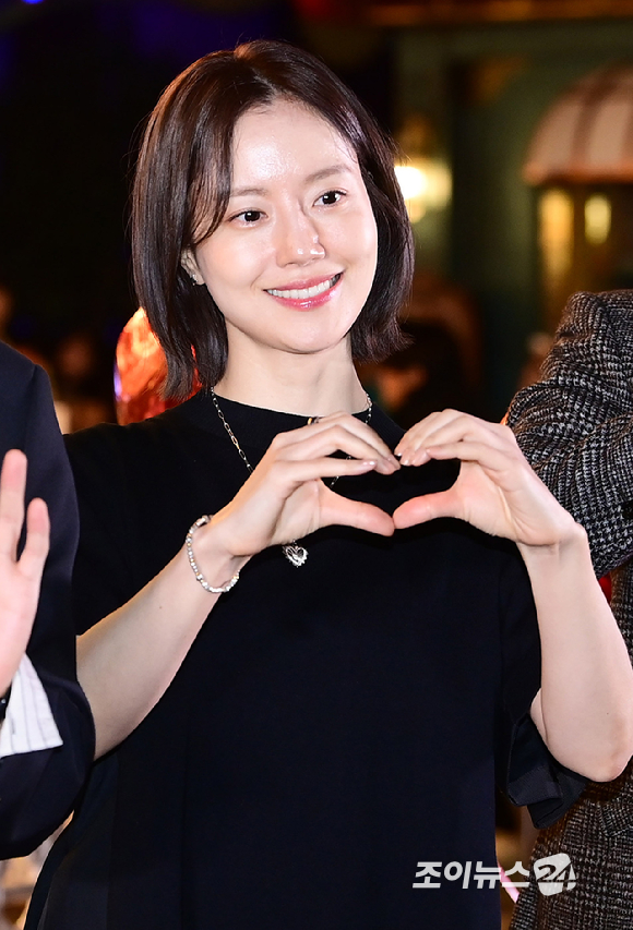 배우 문채원이 8일 오후 서울 송파구 롯데월드 어드벤처에서 열린 영화 '하트맨' 돌아오는 거야, 다시 롯데월드에서! 이벤트 행사에 참석하고 있다. [사진=정소희 기자]