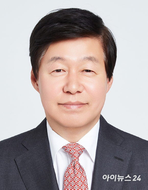 안경덕 전 고용노동부 장관·법무법인(유) 광장 고문 [사진=법무법인(유) 광장. DB 및 재판매 금지]