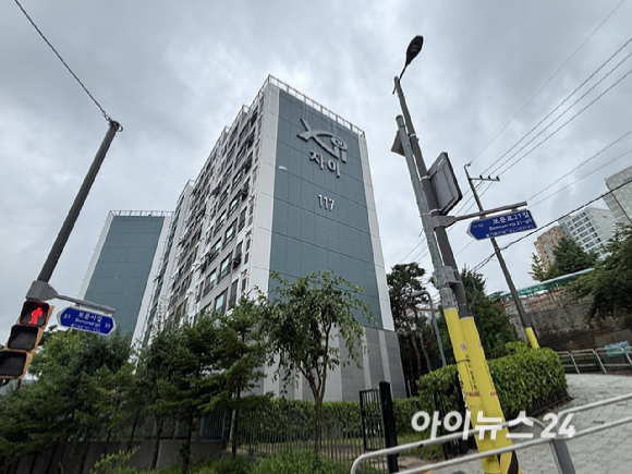 현대백화점 미아점 바로 앞에 위치한 롯데캐슬 클라시아 전경. [사진=김민지 기자]