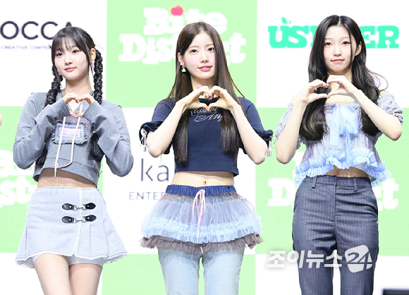그룹 유스피어 시안-서유-로안이 17일 오후 서울 영등포구 명화라이브홀에서 열린 USPEER (유스피어) 첫 번째 미니앨범 'BITE DISTRICT'(바이트 디스트릭트) 미디어 쇼케이스에 참석하고 있다. [사진=정소희 기자]