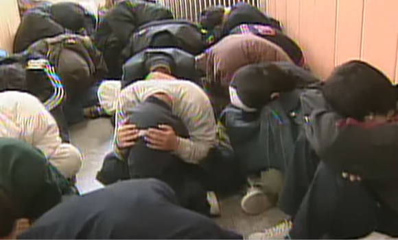 최근 유튜브, 온라인을 통해 2004년 '밀양 성폭행 사건' 가해자들의 신상이 공개되면서 2014년 개봉작 '한공주' 등 관련 영화들이 재조명받고 있다. 사진은 '한공주' 포스터. [사진=리공동체영화사]