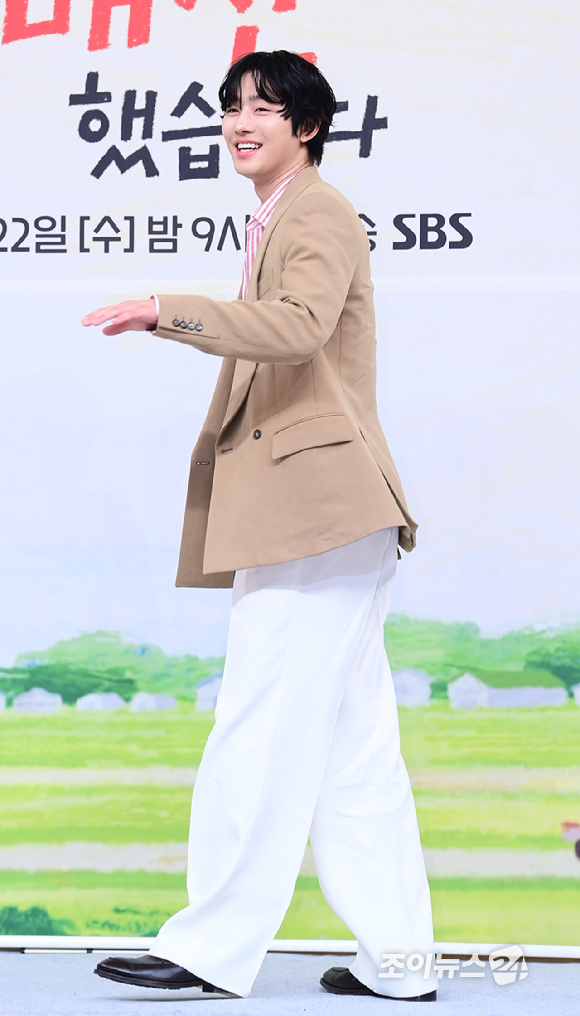 배우 안효섭이 15일 오후 서울 목동 SBS에서 열린 SBS 새 수목드라마 '오늘도 매진했습니다' 제작발표회에 참석하고 있다. [사진=정소희 기자]