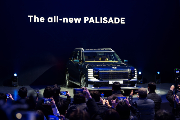 현대차가 지난 14일 경기도 성남시 수정구 메종 디탈리에서 '디 올 뉴 팰리세이드'를 공개하고 있다. [사진=현대자동차]