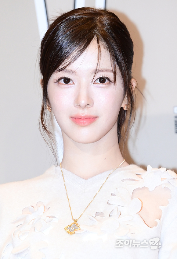 배우 노정의가 14일 오후 서울 종로구 포시즌스 호텔에서 열린 더블유 코리아 제19회 유방암 인식 향상 캠페인 자선 행사에 참석하고 있다. [사진=정소희 기자]