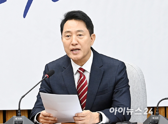 오세훈 서울시장이 14일 서울 여의도 국회에서 열린 원내대책회의에서 발언하고 있다. [사진=곽영래 기자]