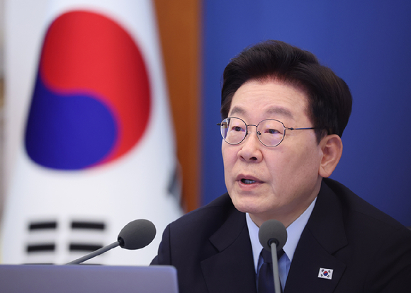 이재명 대통령이 15일 청와대에서 열린 수석보좌관회의에서 발언하고 있다. 2026.10.15 [사진=연합뉴스]