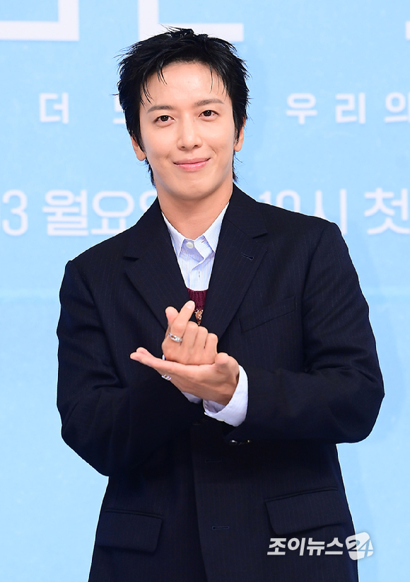씨엔블루 정용화가 31일 오후 서울 양천구 목동 SBS에서 열린 SBS 새 예능프로그램 '내 남은 연애' 제작발표회에 참석하고 있다. [사진=정소희 기자]