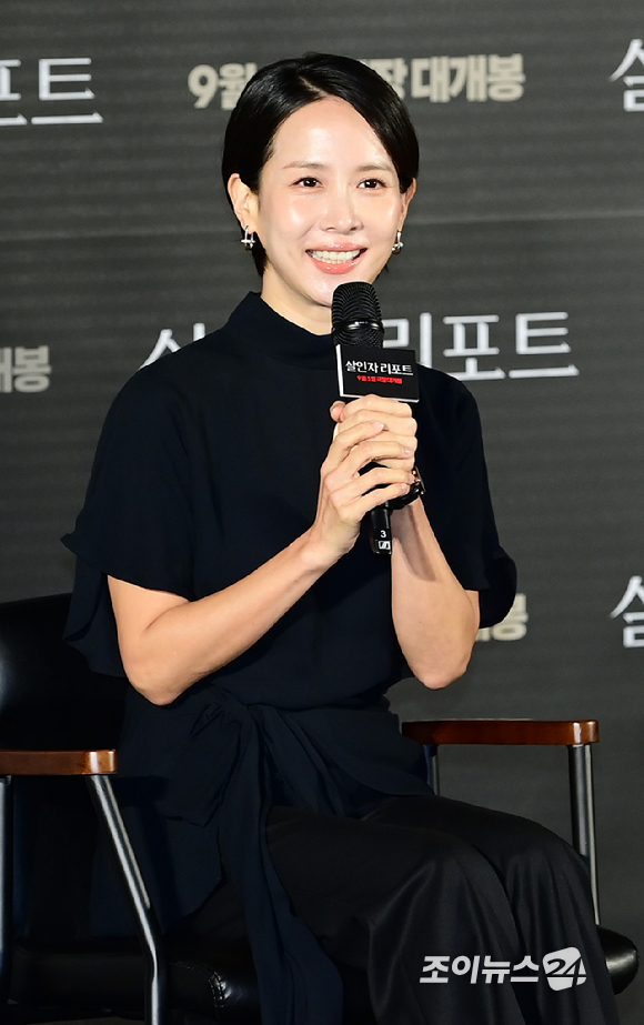 배우 조여정-정성일-조영준 감독이 12일 오전 서울 용산구 CGV 용산아이파크몰에서 열린 영화 '살인자 리포트'(감독 조영준) 제작보고회에 참석하고 있다. [사진=정소희 기자]