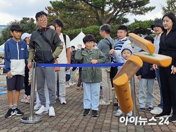 '말이 말이되는 윷놀이'(2023.10.14~15 제주마축제) [사진=박태진 기자]