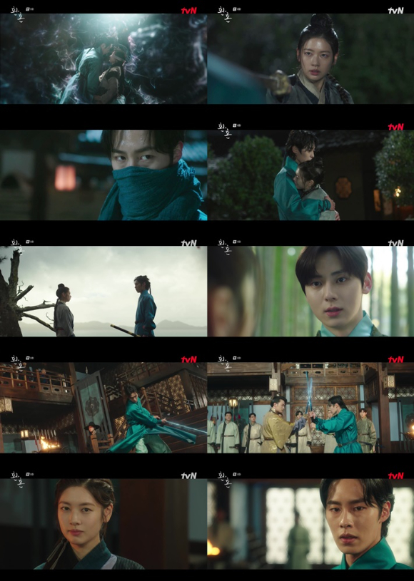 '환혼' 이재욱이 탄수법 공격에 성공, 반전 활약을 펼쳤다. [사진=tvN 방송화면 캡처]