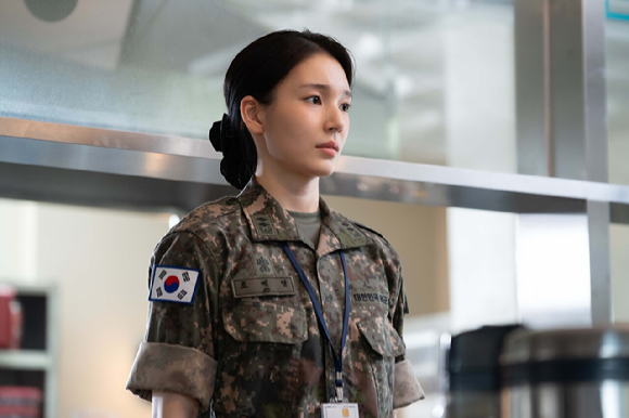 한동희 프로필 [사진=스프링컴퍼니]