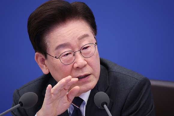 이재명 대통령이 6일 청와대에서 열린 국무회의에서 발언하고 있다. 2026.10.6 [사진=연합뉴스]