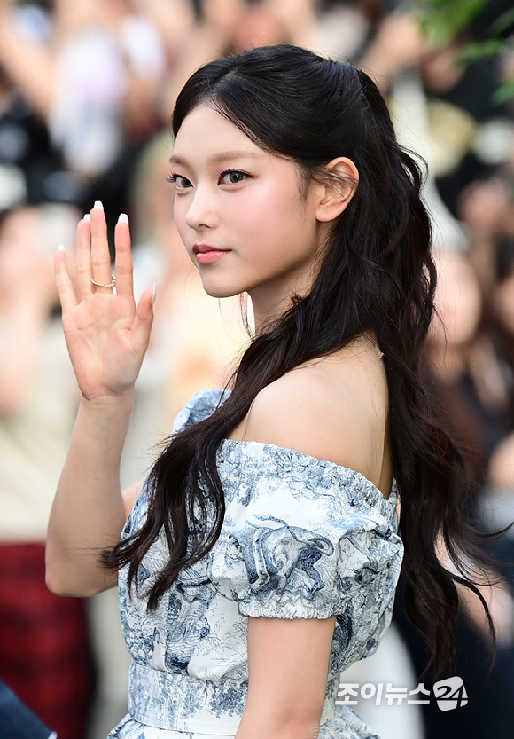 그룹 뉴진스 해린이 29일 오후 서울 성동구 성수동 인근에서 진행된 디올(DIOR) 디올리비에라 컬렉션 포토콜에 행사에 참석하고 있다. [사진=정소희 기자]