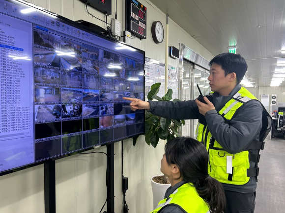 IPARK현대산업개발이 건설 현장에 VMS(영상관리시스템)를 도입해 실시간으로 현장 상황을 모니터링을 하며 운영 효율과 품질 관리를 강화해 나가고 있다. [사진=IPARK현대산업개발]