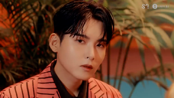 슈퍼주니어의 열한 번째 정규 앨범 Vol.1 'The Road : Keep on Going' 타이틀곡 'Mango' 뮤직비디오 두 번째 티저 영상이 공개돼 관심을 모으고 있다. [사진=슈퍼주니어 'Mango' MV 2차 티저 영상 캡쳐]