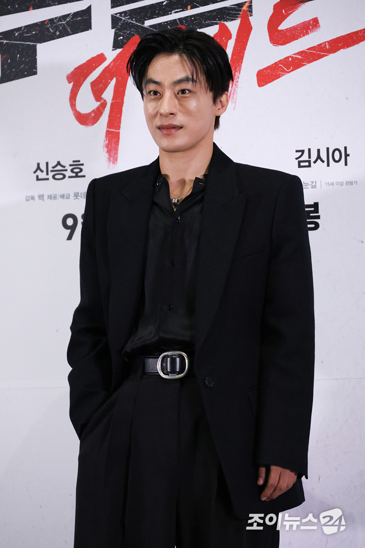 배우 구교환이 16일 오후 서울 송파구 롯데시네마 월드타워점에서 진행된 영화 '부활남: 더 레드'(감독 백종열) 언론시사회에 참석해 포즈를 취하고 있다. [사진=문수지 기자]