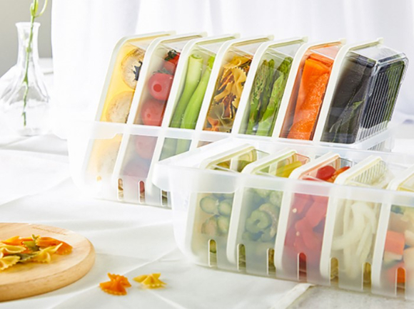 다이소 '냉장고 시스템 용기'와 '냉장고 시스템 바구니'. [사진=아성다이소]