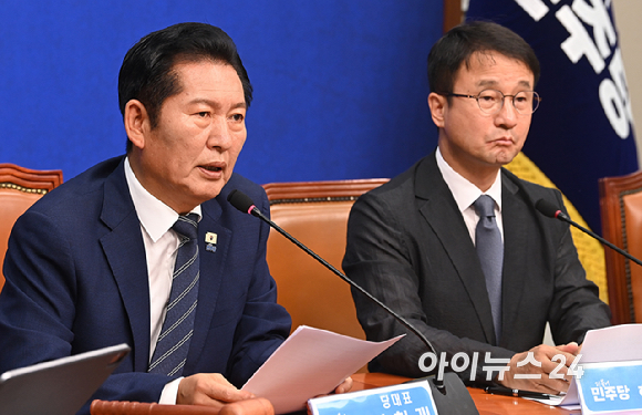 정청래 더불어민주당 당대표가 15일 서울 여의도 국회에서 열린 최고위원회의에서 발언하고 있다. [사진=곽영래 기자]
