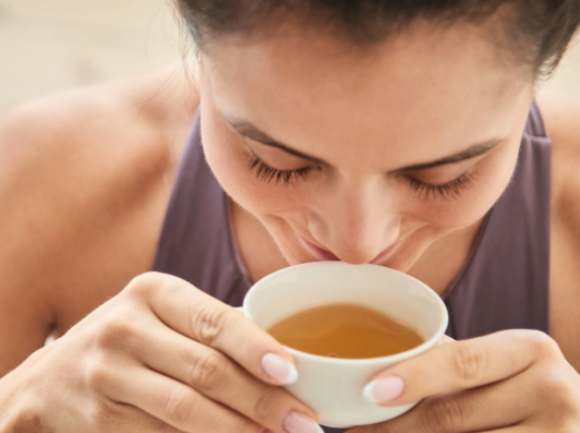 체중, 혈압, 콜레스테롤 수치, 장내 미생물 구성까지 개선하는 데 중국 전통 흑차인 '육보차(Liupao Tea)'가 효과를 보였다는 임상 연구 결과가 나왔다. 사진은 본 기사 내용과 무관. [사진=Paper & Tea]