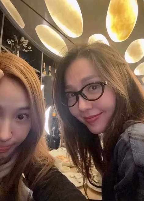 이진, 뉴욕 생활 정리했나?...옥주현 의미심장 글 "내일 볼까하면 내일 볼 수 있어...너무 좋아"