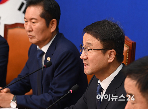한병도 더불어민주당 원내대표가 17일 국회에서 열린 최고위원회의에서 발언하고 있다. [사진=곽영래 기자]