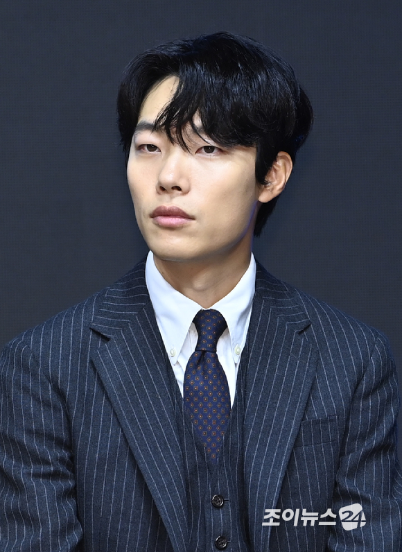 배우 류준열이 23일 오전 여의도 콘래드 서울에서 열린 영화 '외계+인' 1부(감독 최동훈) 제작보고회에 참석하고 있다. [사진=정소희 기자]