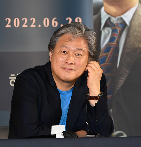 박찬욱 감독이 차기작인 HBO 드라마 '동조자'(The Sympathizer)에 대해 "어떤 작품을 하겠다고 결정할 땐 하고 싶다는 생각도 들어야 하고 잘할 수 있다는 확신도 있어야 하는데, (이 작품을 선택할 땐) 그런 생각이 다 들었다"라고 밝혔다. [사진=정소희 기자]