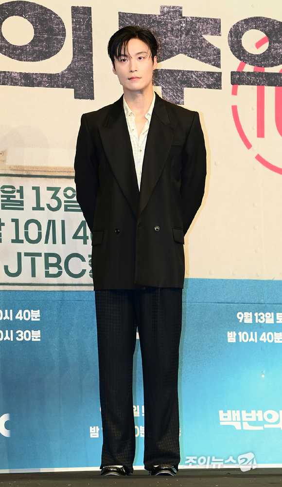 배우 허남준이 11일 오후 서울 구로구 신도림 더 링크 호텔에서 열린 JTBC 새 토일극 '백번의 추억' 제작발표회에 참석하고 있다. [사진=정소희 기자]