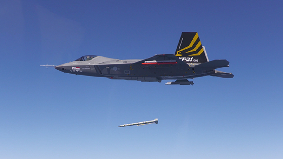 KF-21 무장비행시험. [사진=KAI]