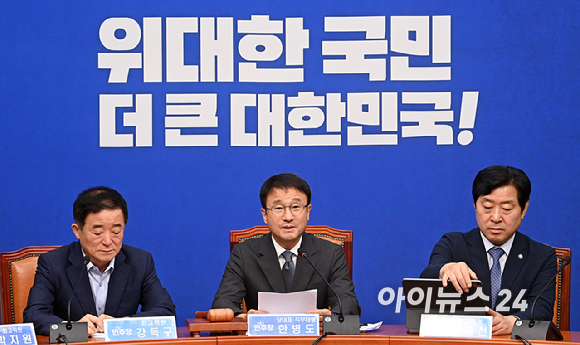 한병도 더불어민주당 대표 직무대행 겸 원내대표가 20일 여의도 국회에서 열린 최고위원회의에서 발언하고 있다. [사진=곽영래 기자]