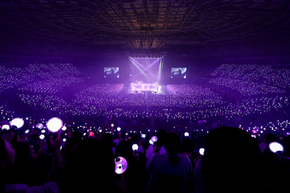 방탄소년단 슈가가 6일 서울 송파구 KSPO DOME(구 올림픽체조경기장)에서 열린 앙코르 콘서트 월드투어 'SUGA | Agust D TOUR 'D-DAY''에서 공연하고 있다. [사진=빅히트뮤직]