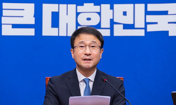 더불어민주당 한병도 당 대표 직무대행 겸 원내대표가 3일 국회에서 열린 최고위원회의에서 발언하고 있다. 2026.7.3 [사진=연합뉴스]