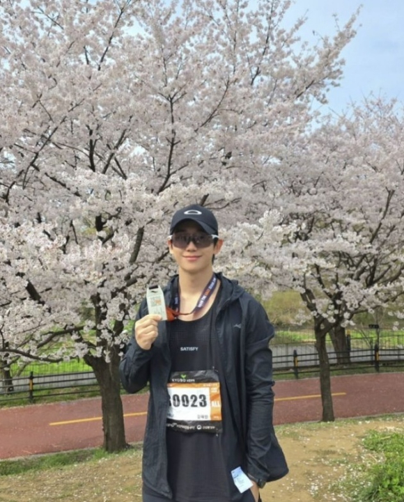 정해인 [사진=정해인 SNS]