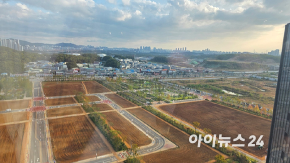 신검단 로열파크씨티Ⅱ 기차. [사진=이수현 기자]