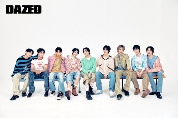 아홉 단체 화보 이미지 [사진=데이드즈]