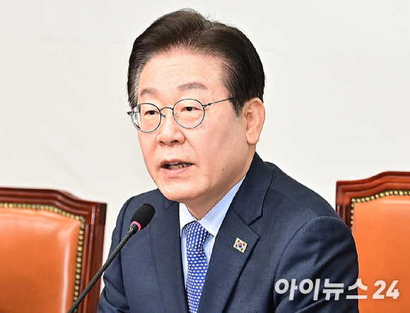 권영진 국민의힘 의원은 이재명 더불어민주당 대표의 '우클릭 행보'에 여당의 책임도 있다고 강조했다. [사진=TV조선 '강적들']