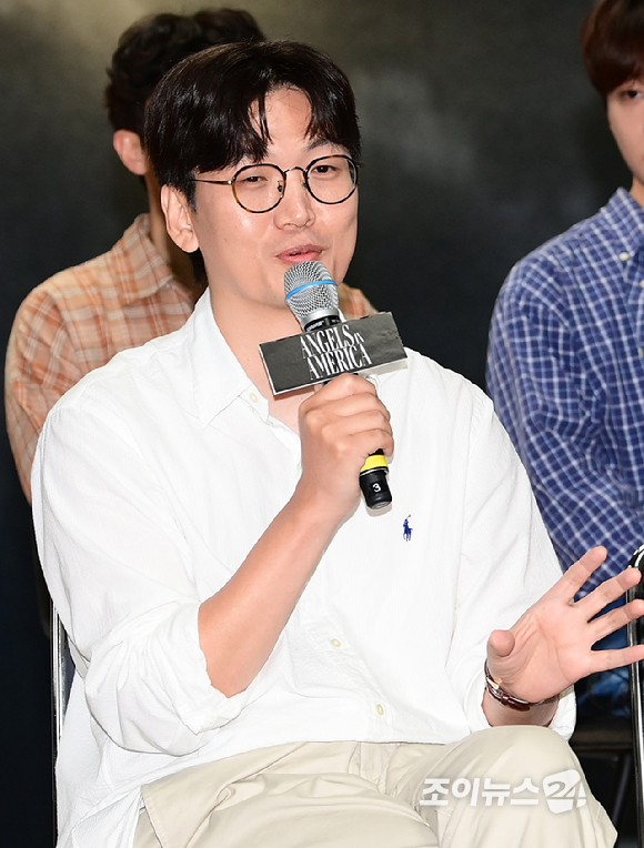 황석희 성범죄 의혹⋯출연 예능 불똥·번역작 보이콧 움직임